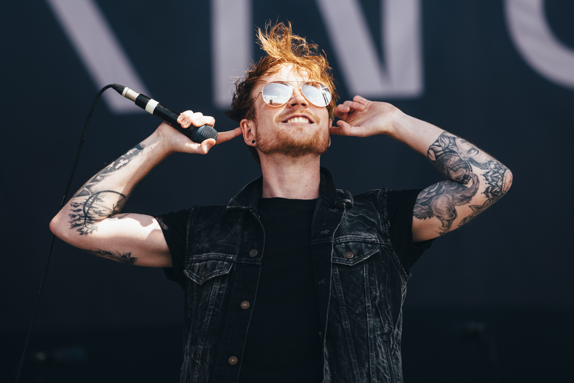 Mallory Knox are wired up at Reading Festival